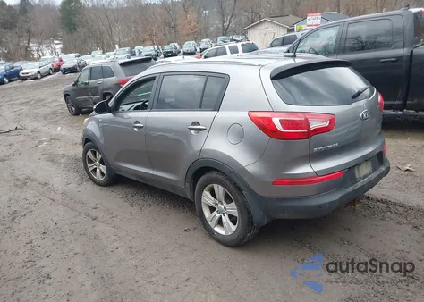 2013 Kia Sportage Lx z USA, uszkodzony, nr VIN KNDPBCA27D7361894